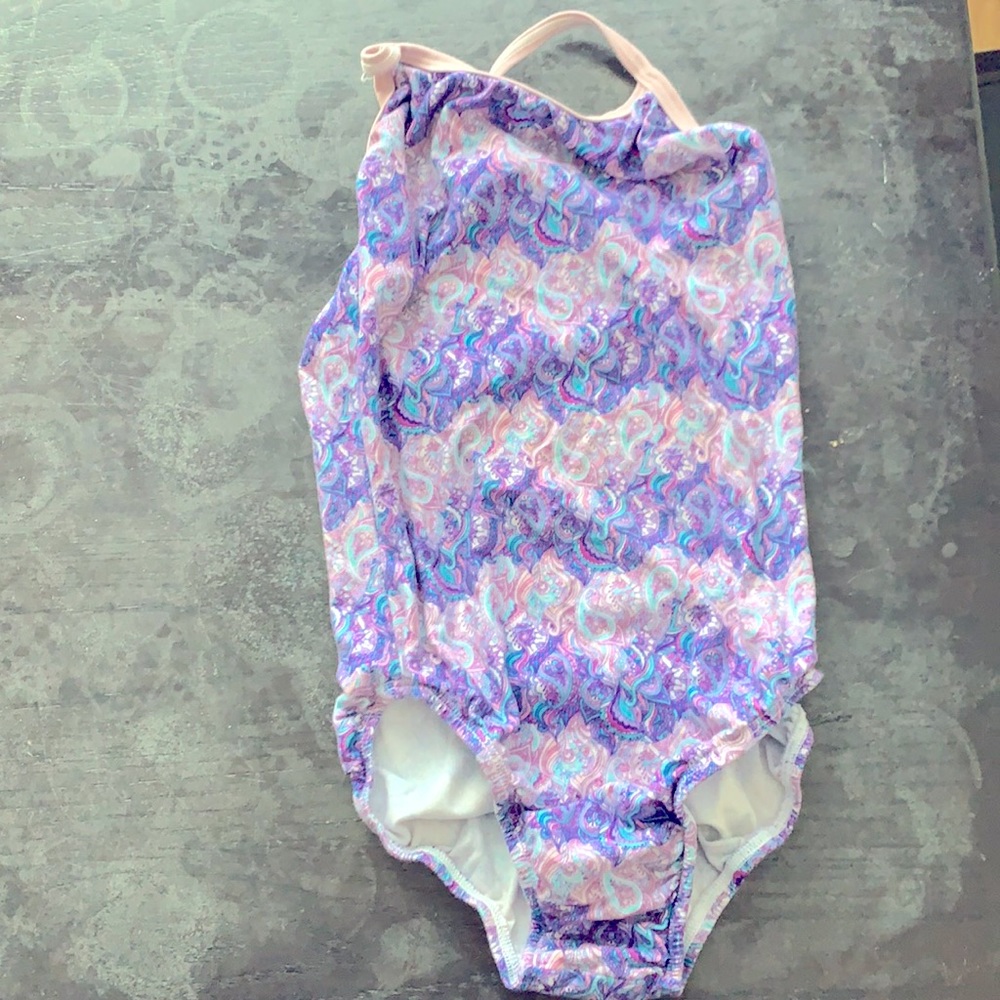 Salute Leo’s perfectly Paisley AS